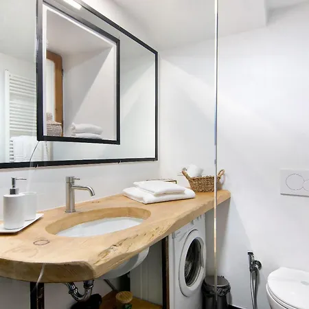 Apartman Renovated Barn Of The Year 1500 Moltrasio