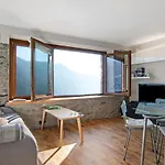 Renovated Barn Of The Year 1500 *