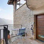 Renovated Barn Of The Year 1500 Apartment Moltrasio