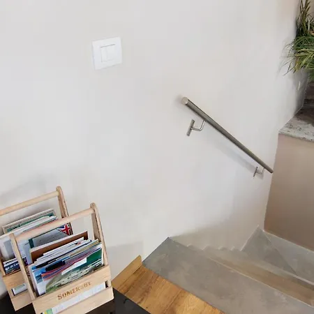 Апартаменты Renovated Barn Of The Year 1500 Мольтрасио